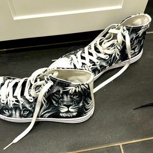 RAAD high tops woman’s size 8 and men’s 6.5